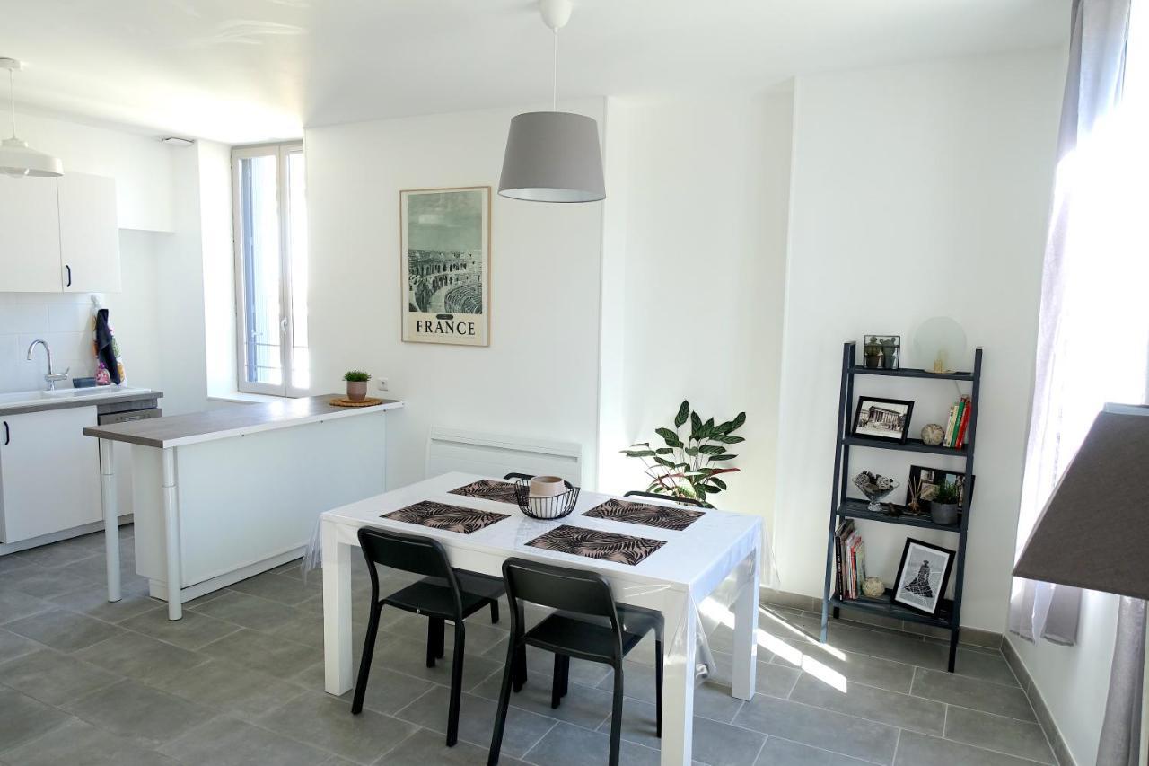 Maison Carrée/Coeur historique de Nîmes - Superbe Appt 55m² Exterior foto