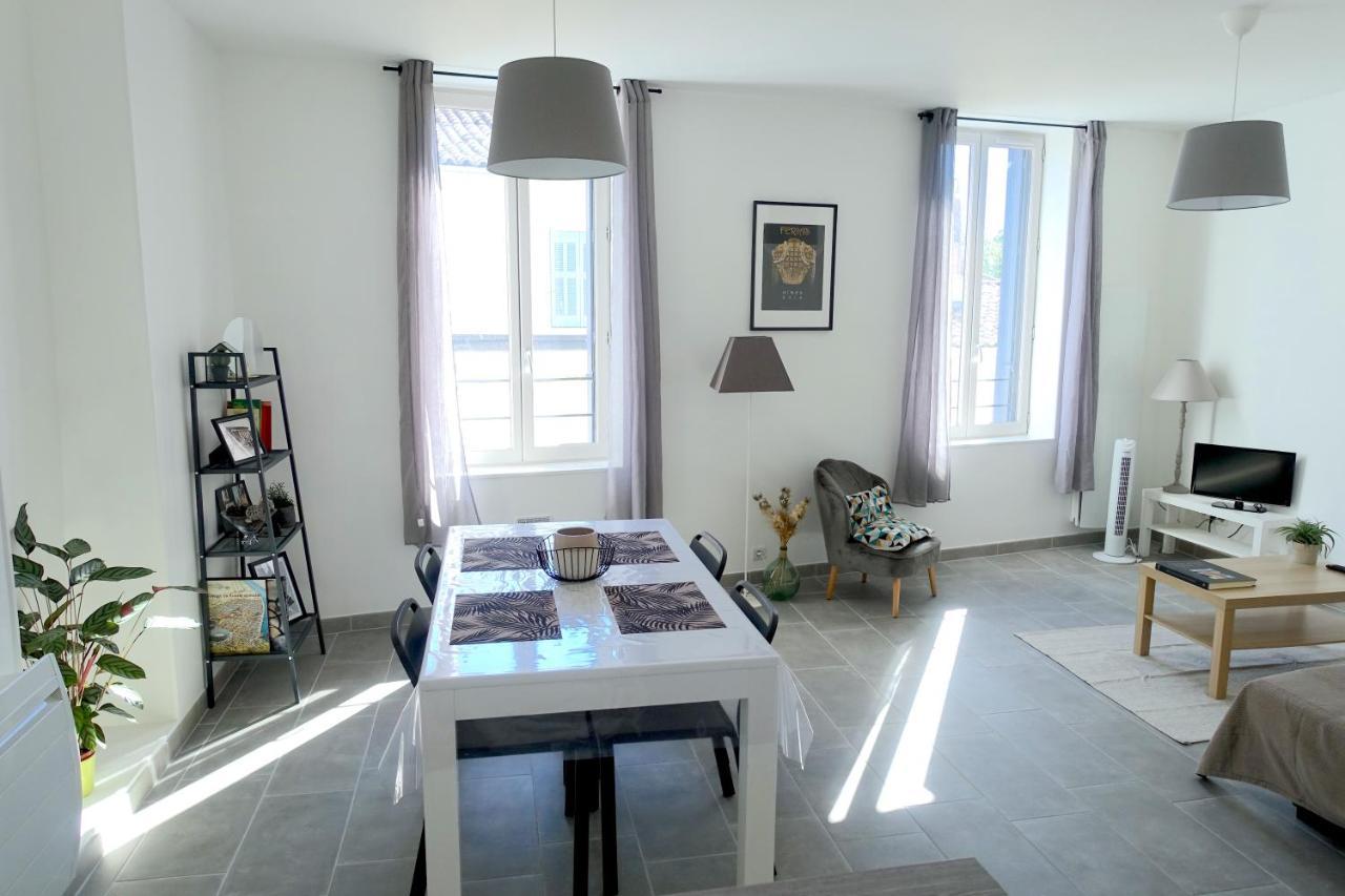 Maison Carrée/Coeur historique de Nîmes - Superbe Appt 55m² Exterior foto